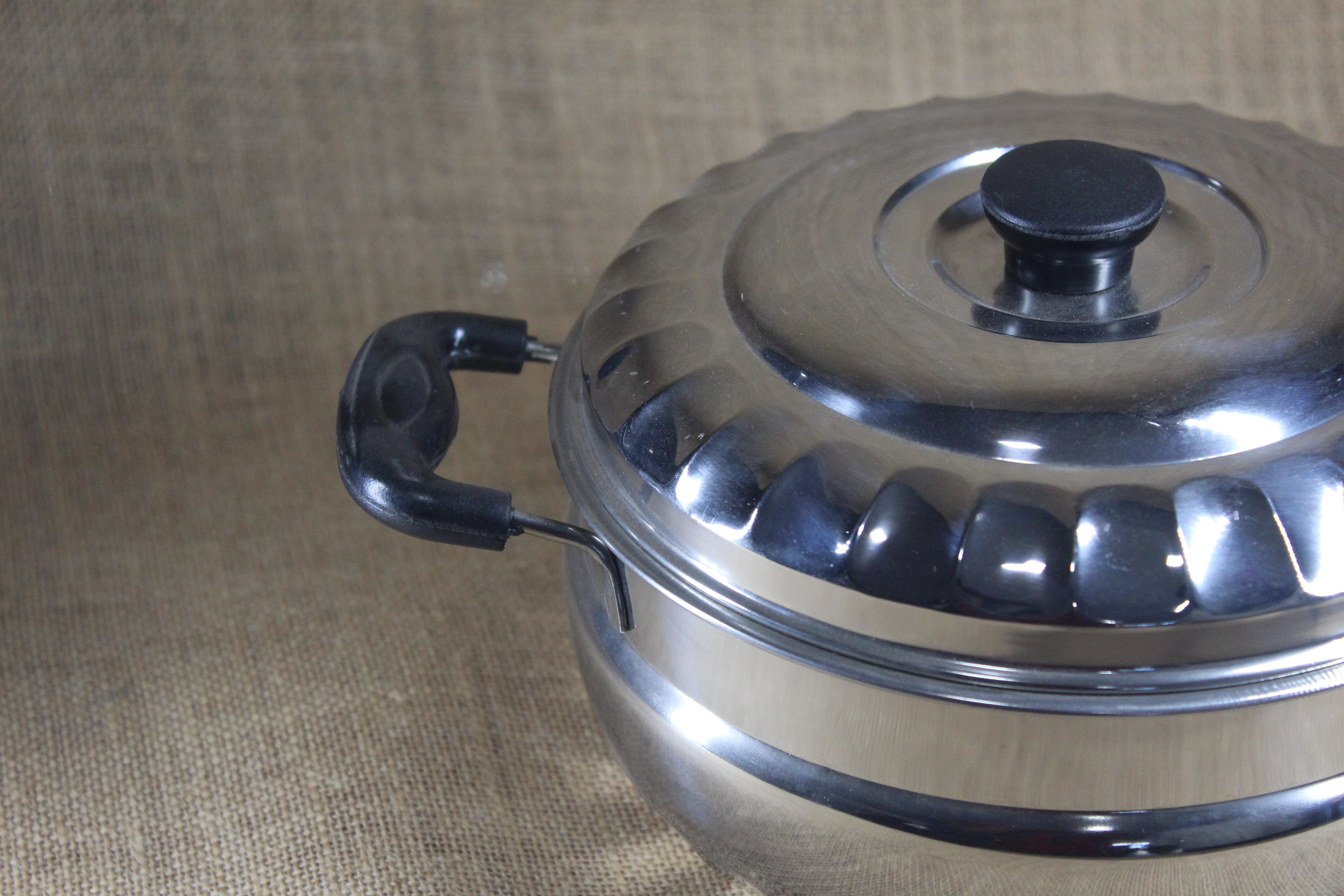 Stainless Steel Apple Round Kadai