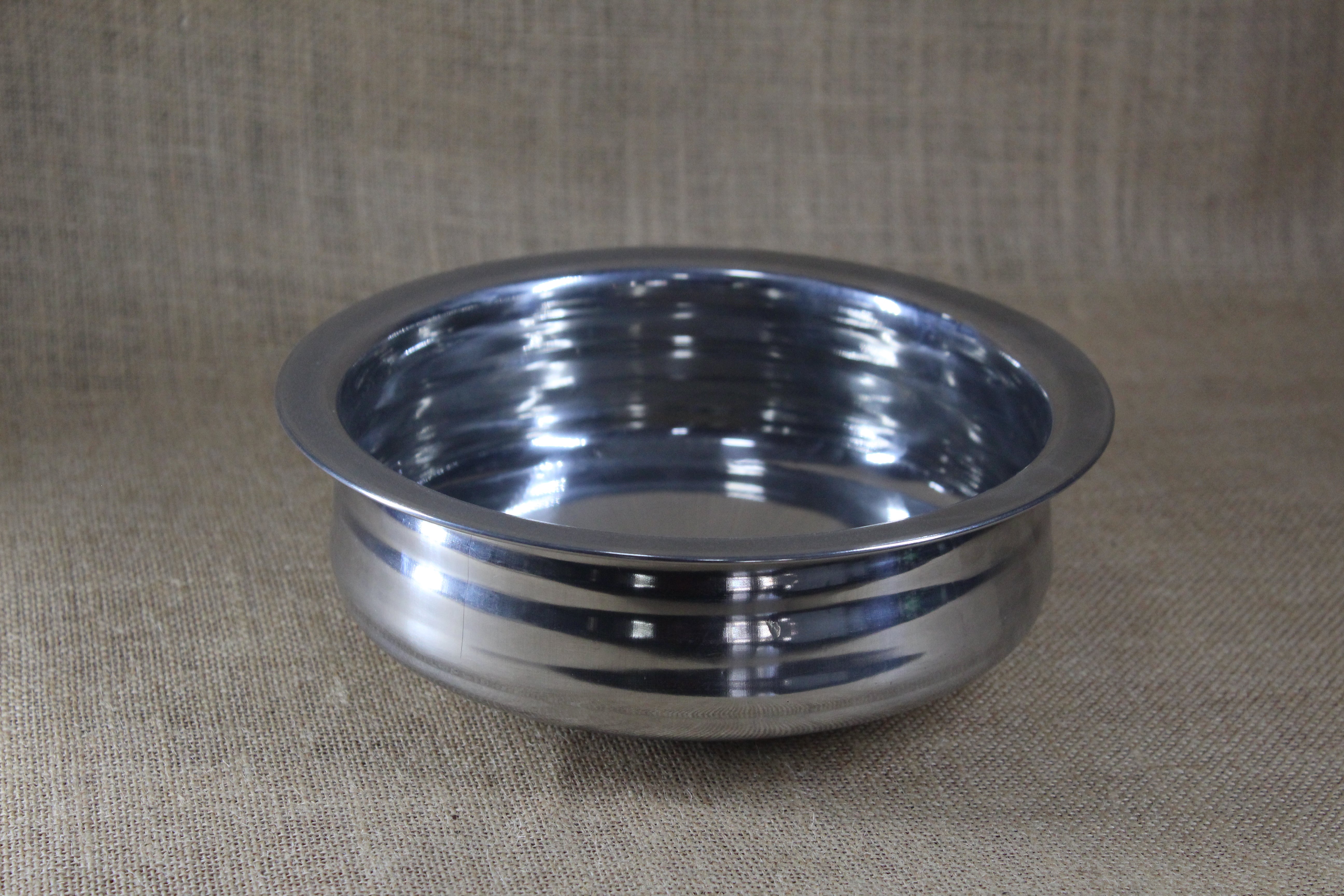 Stainless Steel Uruli