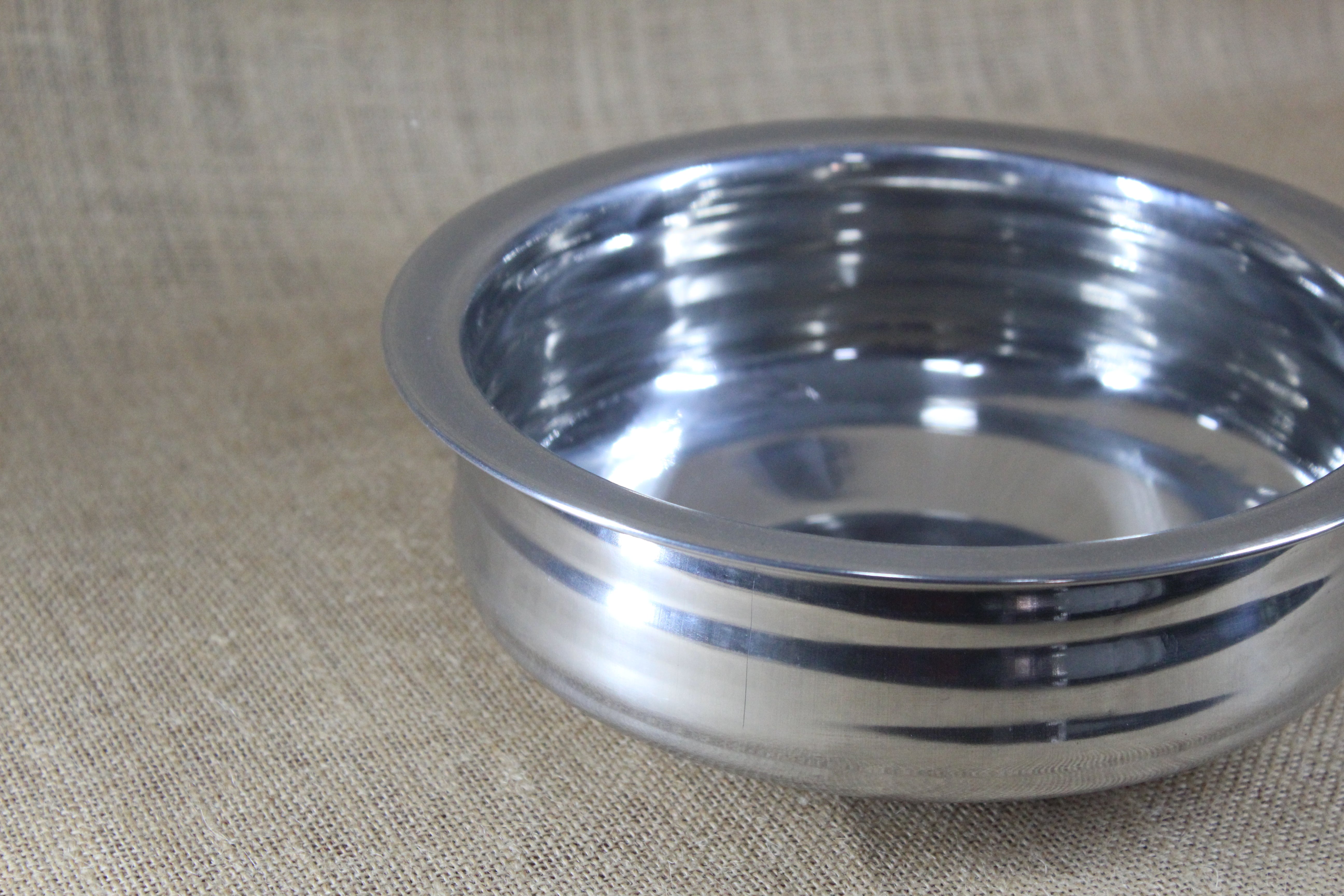Stainless Steel Uruli