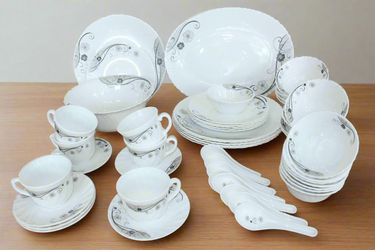 Nolta Ceramic Dinner Set, 50 Pc - Buy Online from Cherakulam Vessels & Crockery